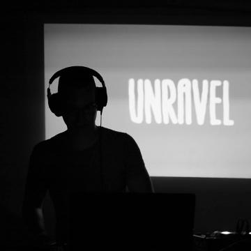 Traktrain banner for @unravel