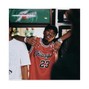 STEEZIE - POINTS X ASTON MARTIN