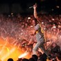D2B2 - crowd