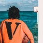 STK ひ - "VLONE"