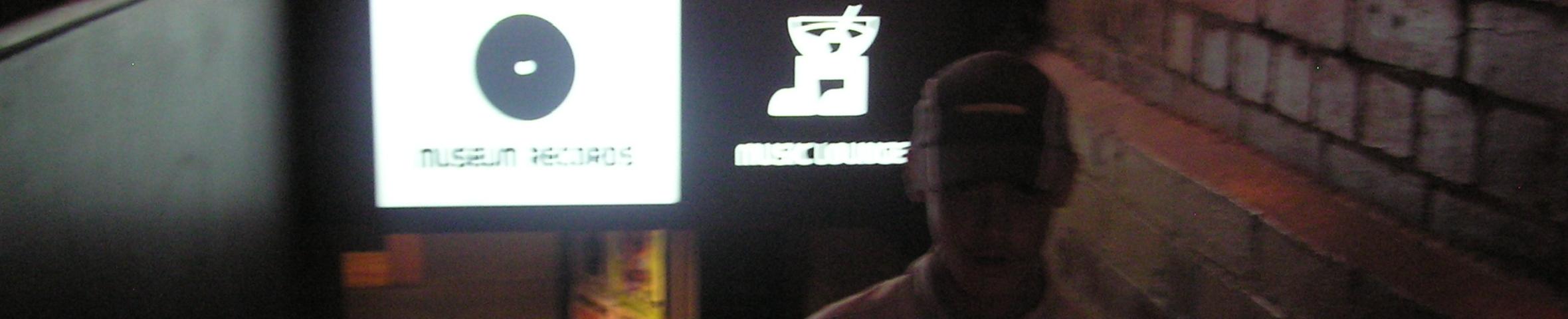 Traktrain banner for @char