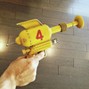 johnlouiseville0114 - Ray Guns