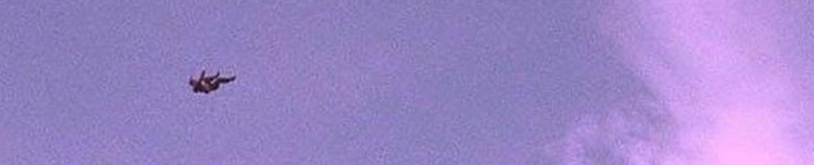Traktrain banner for @verse