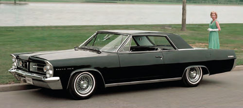 Although it earned a reputation as a performance line, Pontiac also has done quite well in the elegance department, as evidenced by this 1963 Grand Prix.