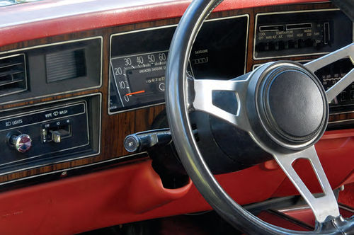 The dashboard doesn’t quite scream “muscle,” but there’s nothing wrong with its layout.