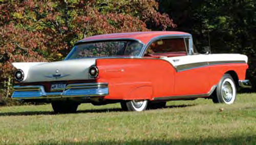 Unlike most of its contemporaries, Ford held almost completely firm against the trend toward huge fins.