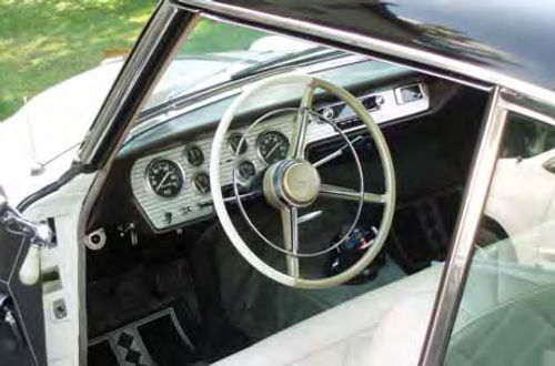 The engine-turned dash was a hallmark of the Studebaker Speedster.