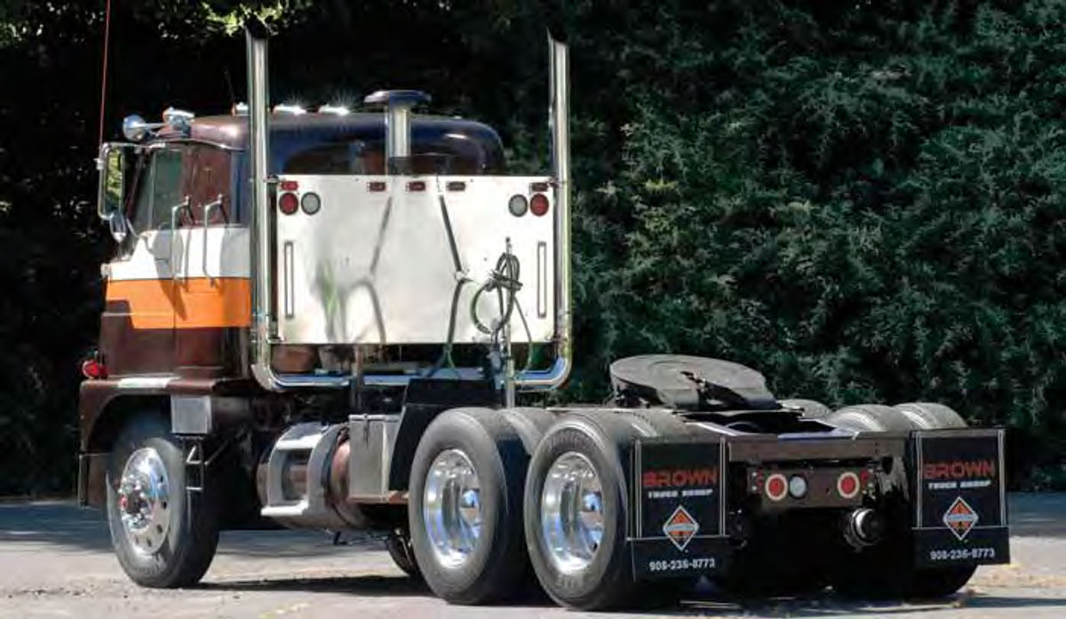 Seen from the rear, the feature truck’s age isn’t immediately apparent to someone who’s not particularly familiar with Internationals.