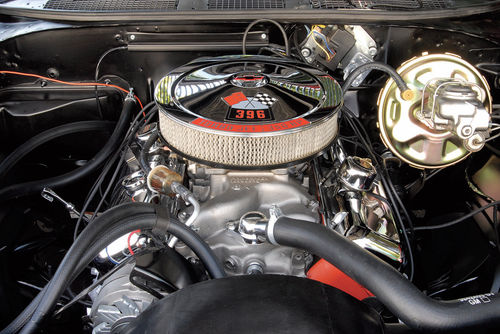 The 396 V-8, like many of its counterparts in the muscle car’s era, seems like a perfect fit under that hood. You can almost hear it rumbling.