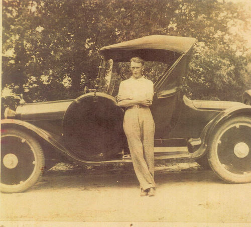 The consensus is that the mystery car in this photo is a Dodge Brothers roadster from the early 1920s. See the letters and our response above.