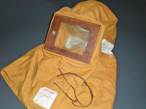 Photo 5. This is a typical sandblasting hood, considered for light duty, occasional use.