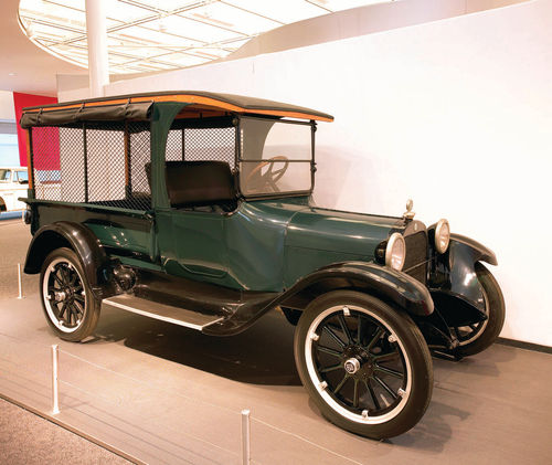 Dodge entered the commercial vehicle market with its screenside business car—essentially a pickup truck version of the touring car with screened sides and a roof over the load floor.