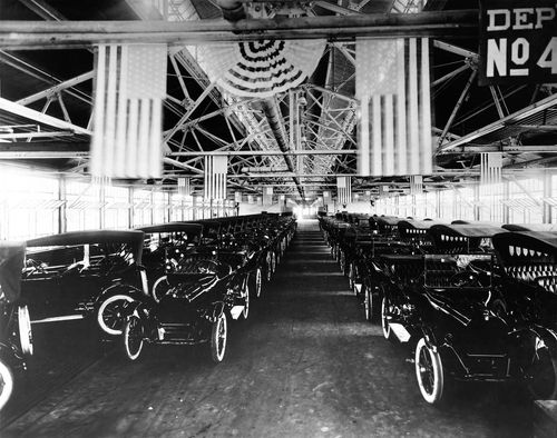 Cars await shipment from Dodge Main. Dodge Brothers used steel bodies and enamel paint that could be cured in ovens, significantly shortening the time it took to produce cars.