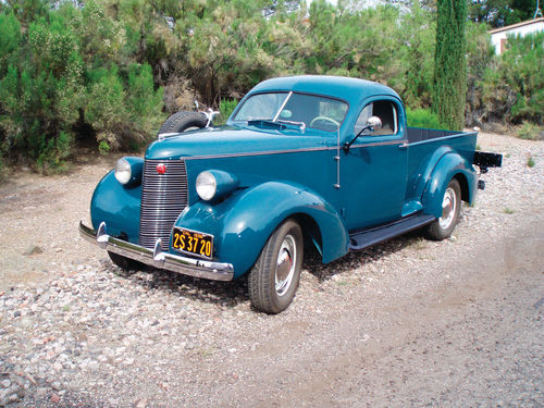 1938 Studebaker Coupe Express;