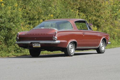 Substituting the fastback greenhouse for the Valiant’s moreconventional design could easily have backfired. Instead, it gave the Barracuda a look that works well from almost any angle.