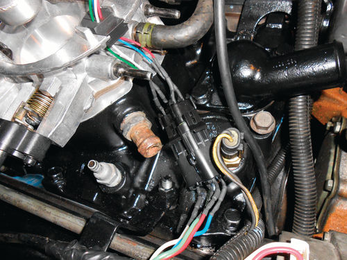 Weather pack connectors were used for injector disconnects on the TBI.