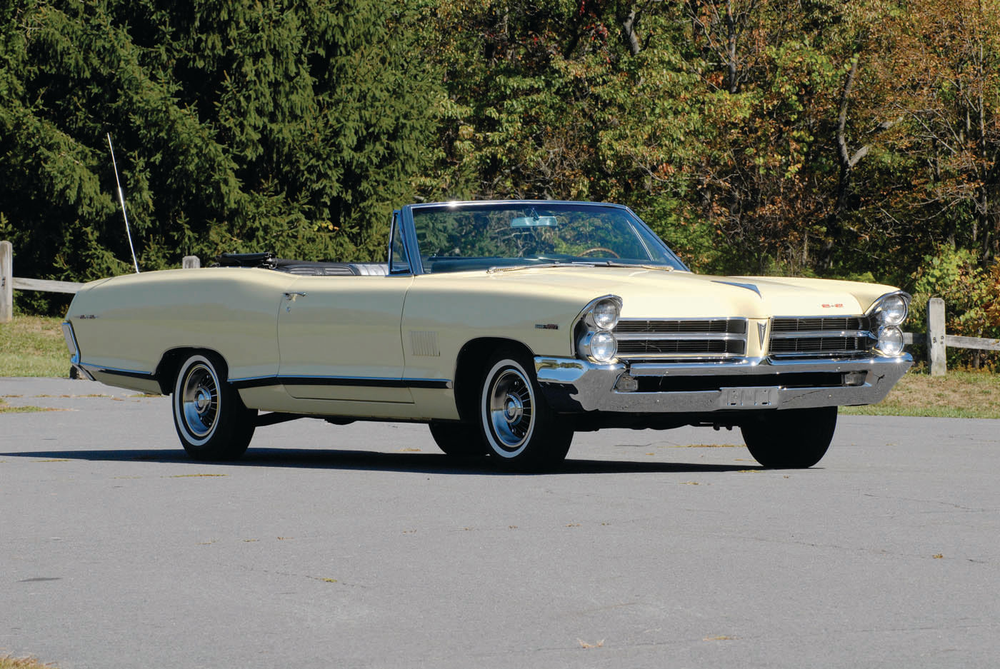 1965 Pontiac 2+2 Convertible - AutoRestorer