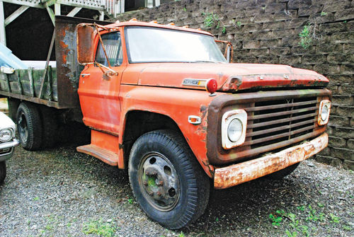 1967 Ford F-600 truck