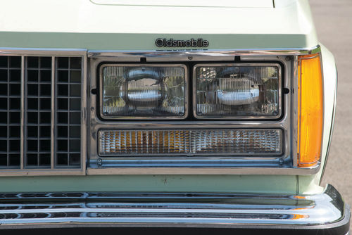 Rectangular sealed beams were still relatively new in 1979. They fit well with the straight-line look of the Olds.