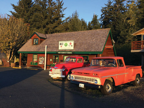 The 1952 Chevy and 1963 Chevy side by side at the Forks visitors’ center.