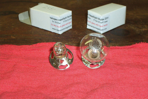 Comparing the tops: This shows the differences in the shape of the bulbs…a halogen H2331 bulb on the left and Mazda 2331 bulb on the right.