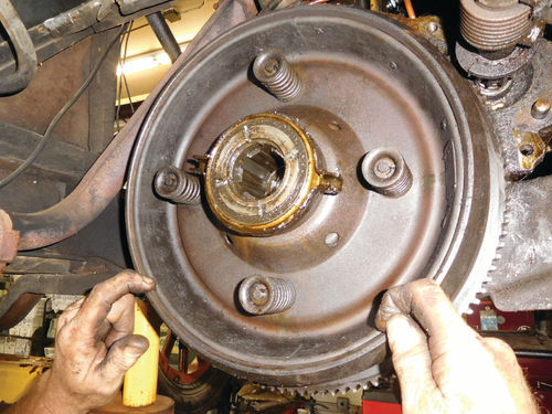 In order to remove what seemed to be the car’s original clutch, the modified socket that Andy Wise supplied had to be inserted through the opening in the center of the clutch.