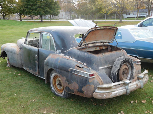 Someone paid $2600 for this 1946 Lincoln Continental.