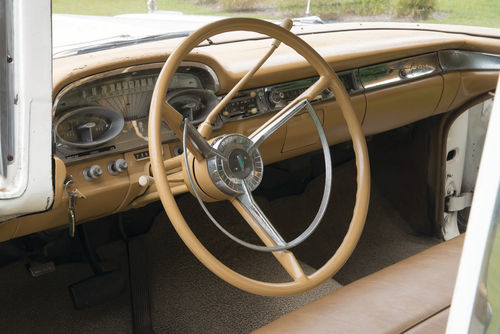 Anyone who’s driven a 1959 Ford would feel right at home behind the Villager’s dashboard.