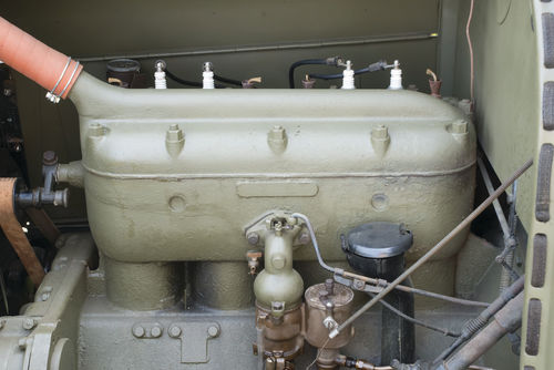 Perhaps more so on a military vehicle than a civilian one, equipment and details are important. The truck body’s data plate from Insley Mfg. Co. shows this is a 1918 model. The truck’s engine is shown here and the unit in the car looks the same.