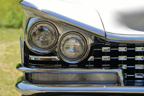 While the dual-headlight arrangement differs from that of the single-unit taillights, both are tucked under their respective fins. Styling was aiming for new heights in the late 1950s and Buick was not about to be left in the dust of subtlety.