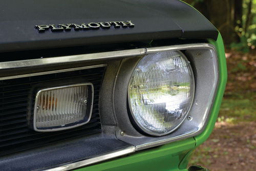 Headlights and parking lights in 1970 had not yet taken on the fanciful shapes commonly seen today.