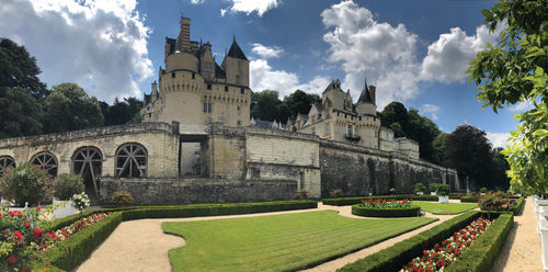 the Château d’Ussé and its amazing carriages.