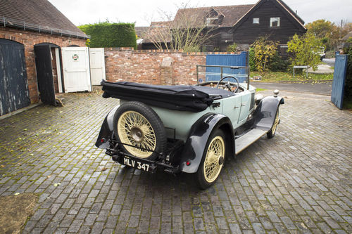 Considering the rear cabin, it’s obvious that the definition of the term “luxury car” has changed over the past nine decades.