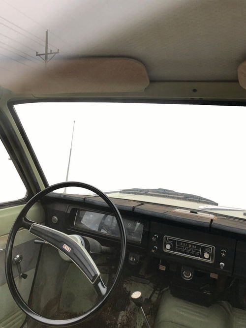 I love to see the manual crank windows – it’s just a little something that modern vehicles don’t have. The front interior appears to be original as well judging from the dashboard and steering wheel.