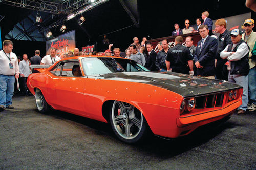 This modified 1971 Plymouth ’Cuda with an all-aluminum 572 cid Hemi sold for nearly $590,000 a dozen years ago.