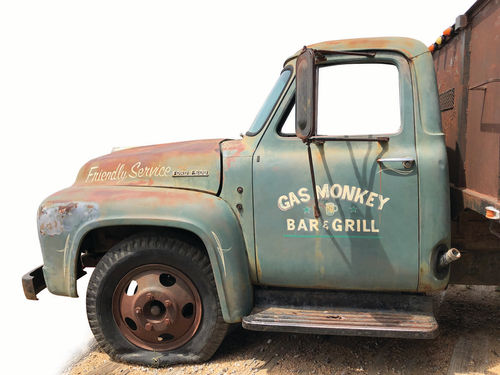 the truck’s side view with a close-up of the grille reading: Bass Kustom 2016. I like overall rustic aesthetic instead of glamorizing this famous restaurant.