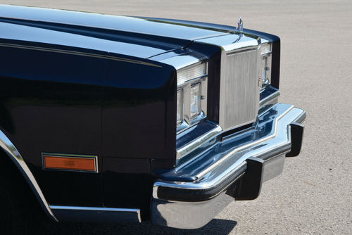 The waterfall grille that appeared in the 1980 redesign of the LeBaron distinguished it from the earlier models and was carried over when the LeBaron became the New Yorker in 1982.