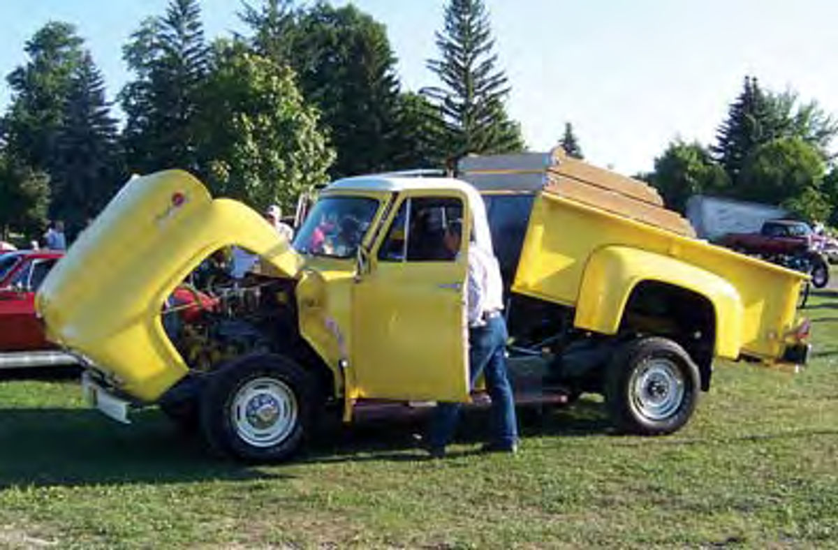 Yellow 1955 Ford F-250