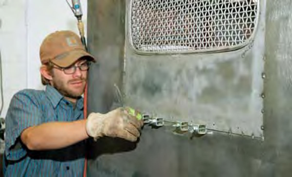 Positioning the rear cab window