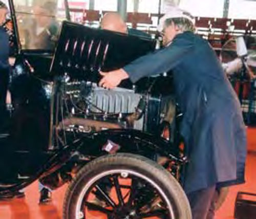 Installing the hood of the Ford Model T