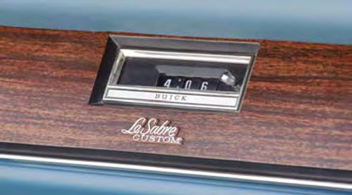 Digital clocks were a little different in this Buick’s day.