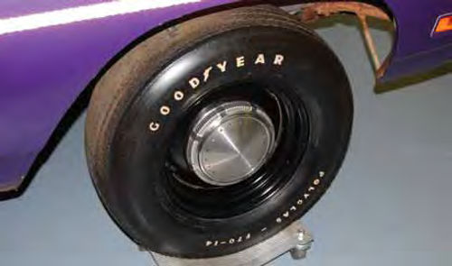 The Mopar’s Polyglas tires could be a real crowd pleaser at car shows,respondents said. The same goes for the original hub caps as well.
