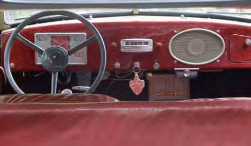 No one could accuse Crosley of designing an ostentatious dashboard; it’s simple and functional with gauges, a radio and a heater, not to mention a glove compartment.