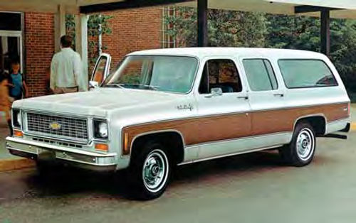 Picking up the kids from school was no problem with this ’73 Suburban.