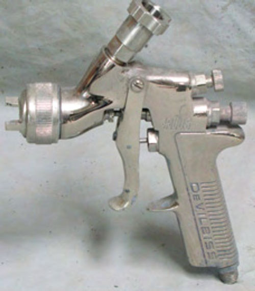 Photo 1. The DeVilbiss GFG 670 Compliant spray gun.