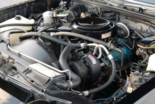 The days of the 454 in a Monte Carlo were long gone by 1981. Even the 267 doesn’t leave much extra room in the engine compartment.