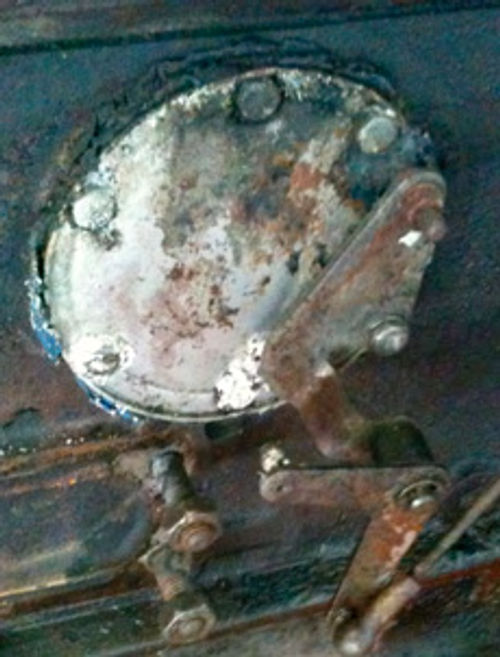 Photo 18. There is an odd access cap on the of the motor that we will remove and re-seal.