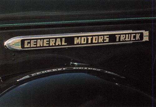 1939 GMC Suburban, GM truck badge