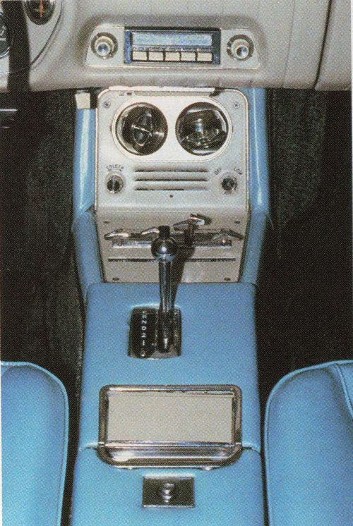 1963 Studebaker Avanti dashboard