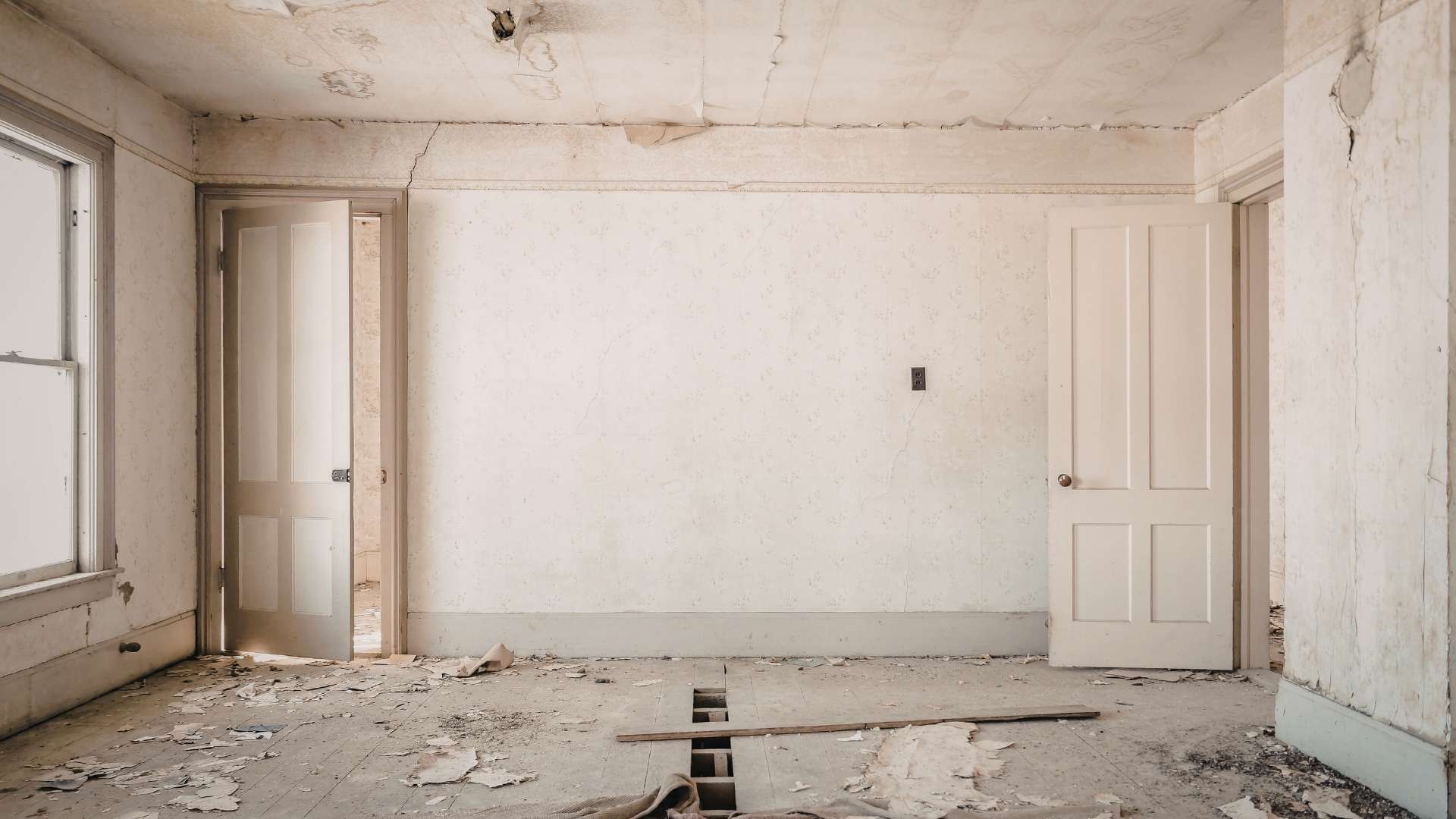 Floor Water Damage Repair in Tea, SD